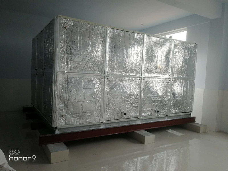 无棣镇24立方玻璃钢橡塑保温水箱