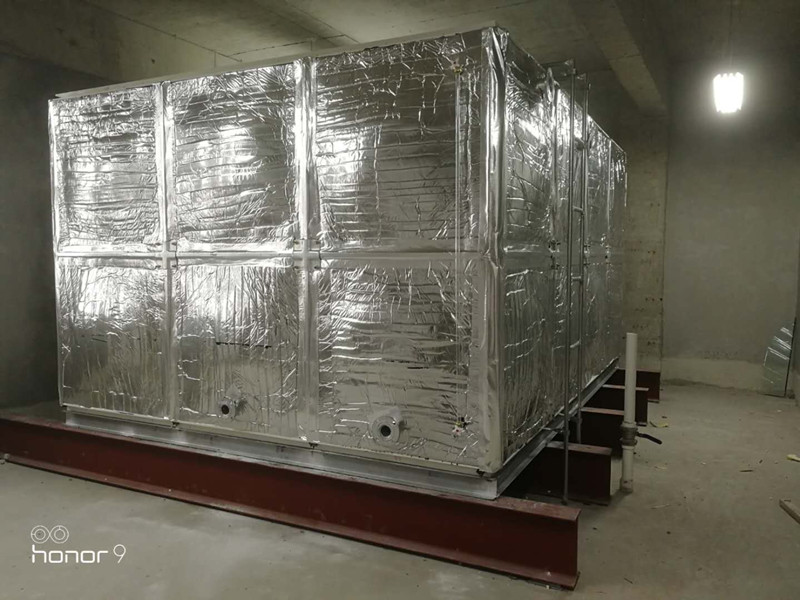 无棣县24立方玻璃钢橡塑保温水箱